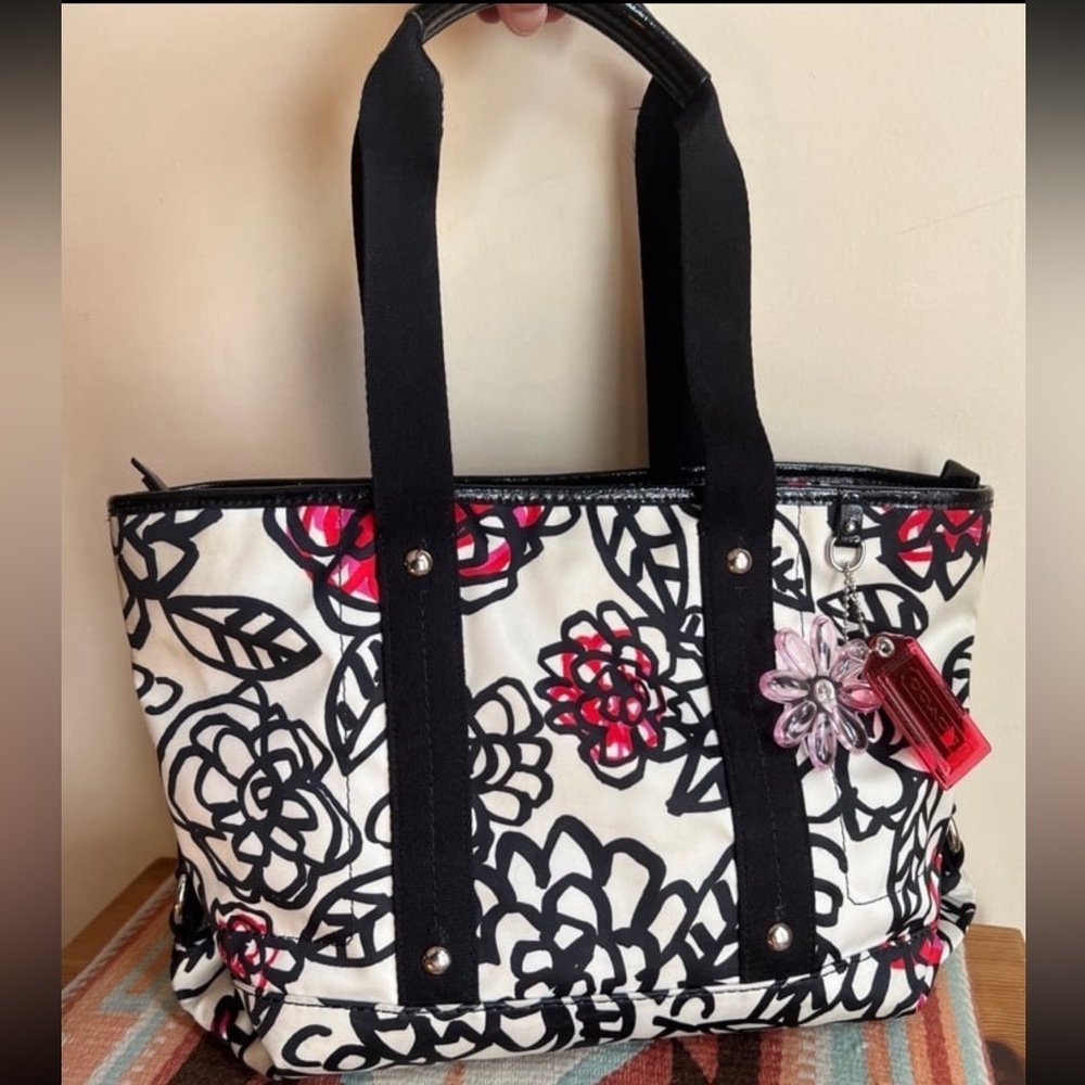 Coach Y2K Poppy Daisy Floral Graffiti Print Black Pink White Tote Bag Vintage